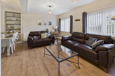 Living Room / Diner
