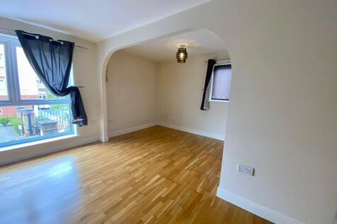 St. Peters Street, Maidstone, Kent, ME16 photo 4