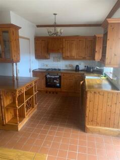 Kitchen (front) .3.jpg