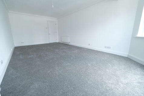 Calshot Court, Southampton, SO14 3GR photo 4
