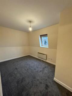 THREE BEDROOM TOWN CENTRE APARTMENT photo 5
