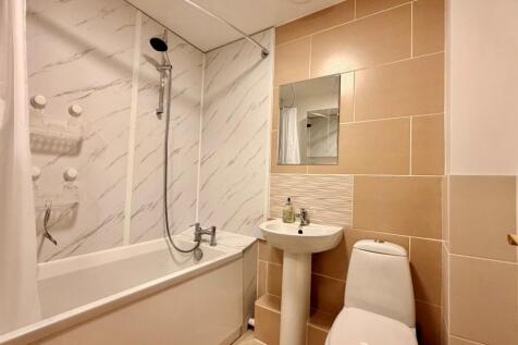 Shepperton Court, Shepperton photo 4