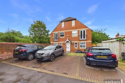 1-bed flat on Wokingham Road, Reading, Berkshire, RG6, £1,200/mo