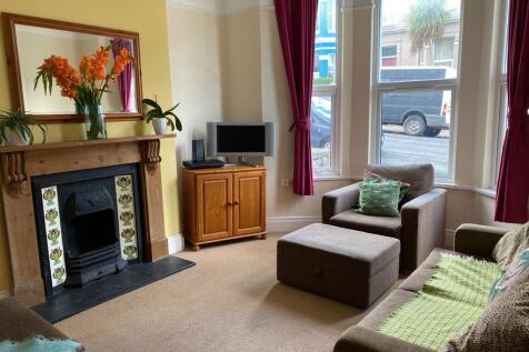 30 Westbourne Road photo 4