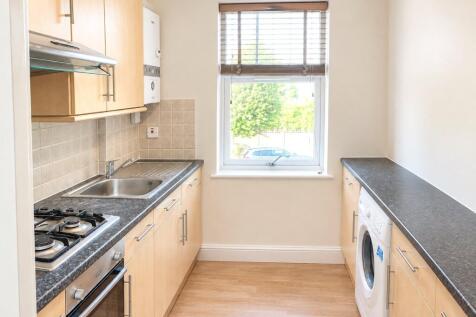 Flat 4, 3 Hawes Road, Bromley, BR1 photo 3
