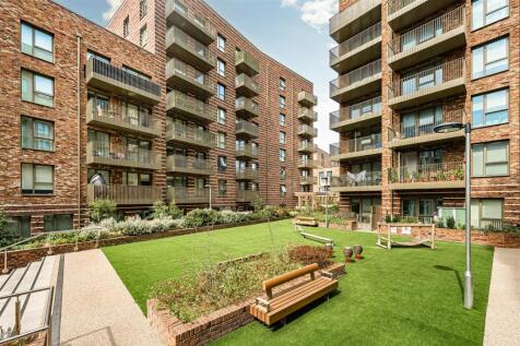 29 Pembrey Court.2.jpg