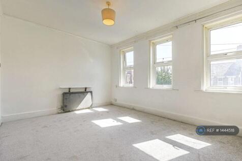 Griffin Road, London, SE18 photo 4