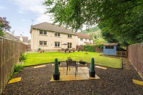 4 bed, 3 bath Detached in Leeds - Photo 17
