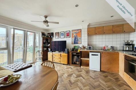 Kings Mews open p...