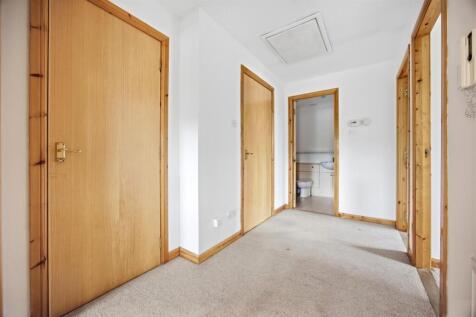 04-112_GLEN_SANNOX_DRIVE_CUMBERNAULD_004.jpg