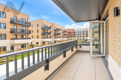 Mill House, 36, Rose Square, Twickenham, London, TW2 7GL photo 3