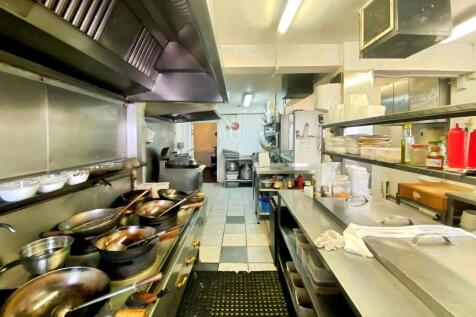 11_commercial_kitchen_depth.jpg