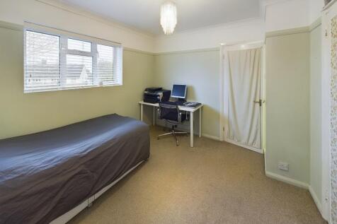 Updale Close, Potters Bar photo 5
