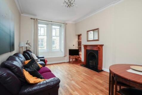 1-bed flat on Dalgety Avenue, Meadowbank, Edinburgh, EH7, £950/mo