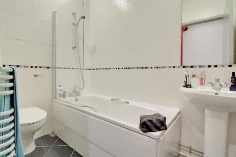 Bathroom.jpg
