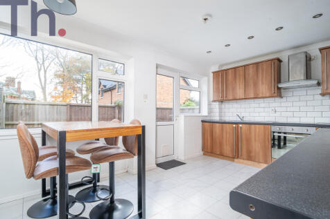 Ryde, PO33 - property photo