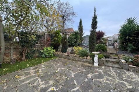 Presented by Kevin at EweMove Bexleyheath and Dart