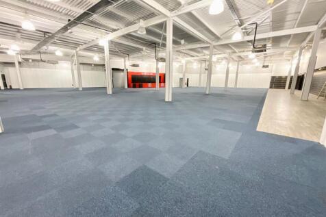 Retail Property (high street) to rent Image 5