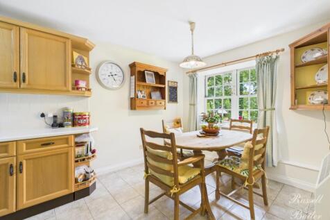 CAM02127G0-PR0290-STILL001