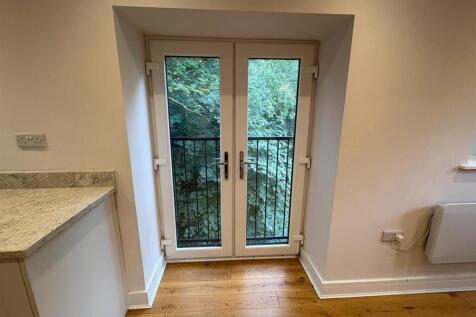 Mill Pool Close, Woodley photo 4