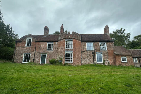 Large 5 Bedroom Cottage