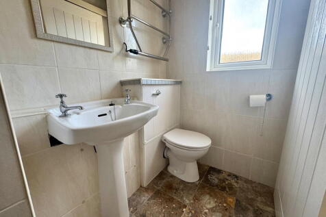 Thornford Drive, Westlea, Swindon, Wiltshire, SN5 7BH photo 4