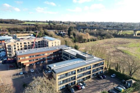 Exterior Pinnacle House