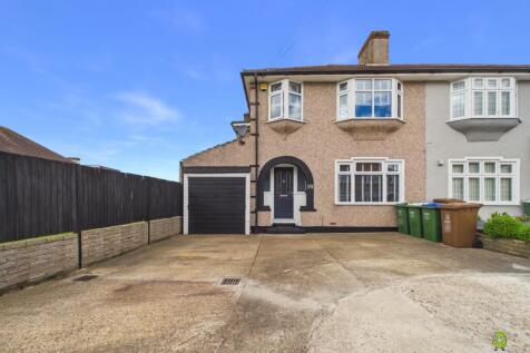 Presented by Nicoleta at EweMove Bexleyheath and D
