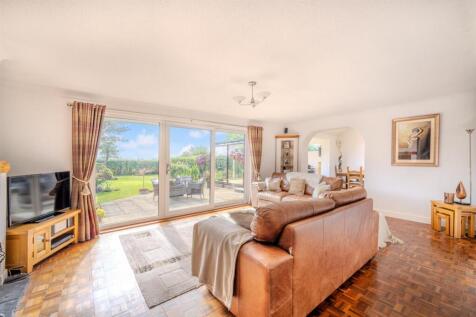 Cloich_The Green_Swinton-04.jpg