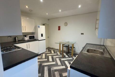 Chestnut Avenue, Hyde Park, Leeds, LS6 1BA photo 4