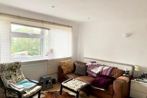 Riverside Road, St. Albans, Hertfordshire, AL1 1RZ photo 3