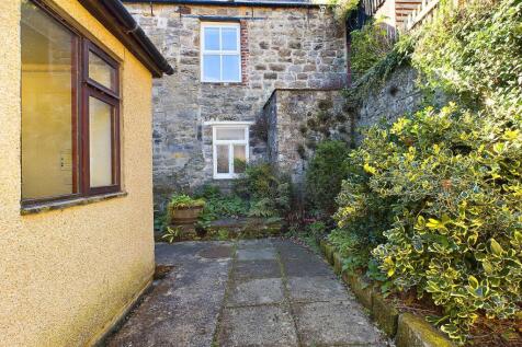 CAM04201G0-PR0017-STILL016