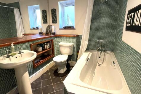 bathroom.JPG