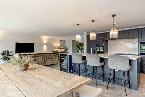 Kitchen/Breakfast Area