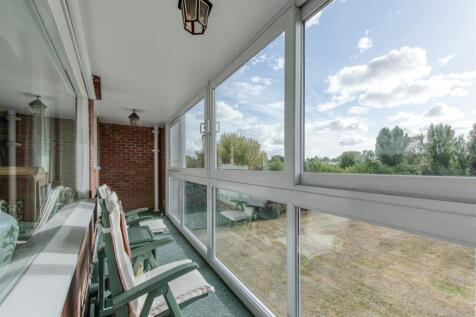 Flat 6, The Manor House-internal-04.jpg