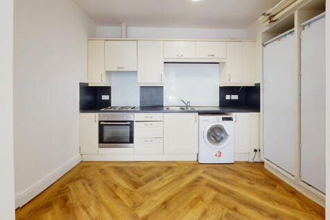Hyde Park Road, Leeds photo 3