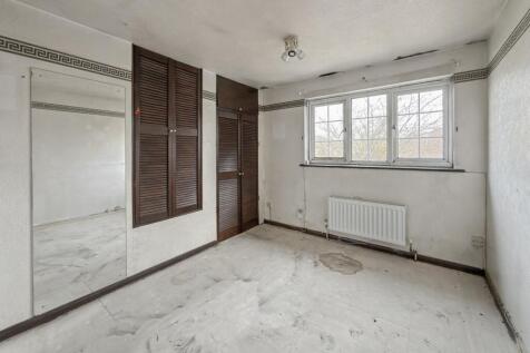 46 Pinewood Close, Borehamwood, Hertfordshire, WD6 5NW