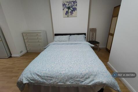 2) Studio