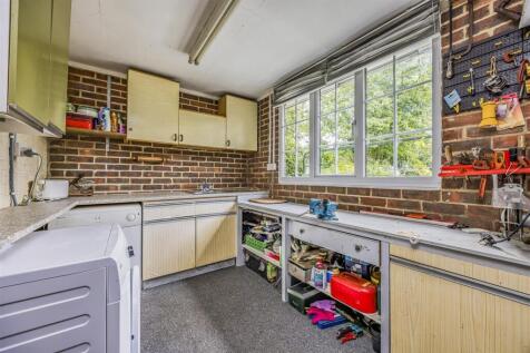 Harberton Crescent, Chichester-PorticoMarketing-Ne