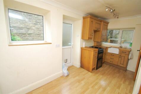 Manchester Road, Thurlstone, Sheffield, South Yorkshire, S36 9QS photo 4