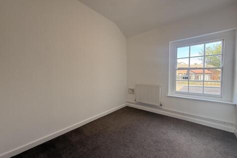Stow Lodge, Union Road, Onehouse photo 5
