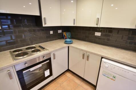 5-bed house on Meadow View, Hyde Park, Leeds LS6 1JQ, £2,405/mo