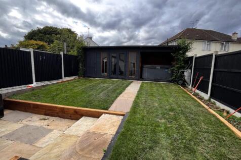 Broomfield Avenue, Leigh-on-Sea, Essex, SS9 photo 5
