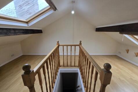 Welton Place, Hyde Park, Leeds photo 5