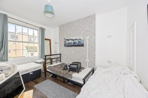 Oriental Place, 33-025.JPG