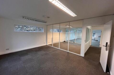 Serviced Office to rent Image 9