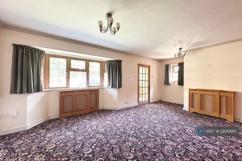 Yew Tree Drive, Guildford, GU1 photo 3
