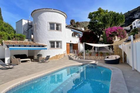Property Image 1