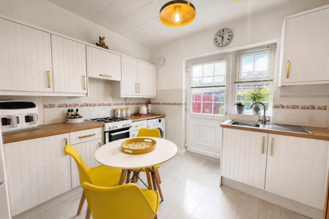 Kitchen 3.png