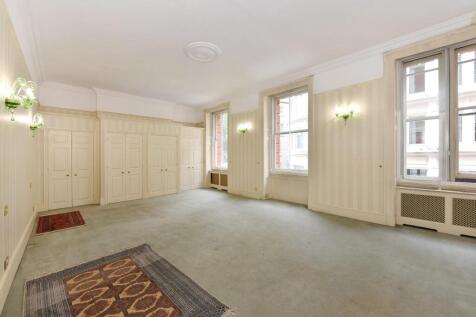 10 Berkeley House (18).JPG